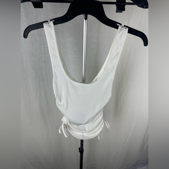 4th & Reckless Cream Lindsay Ruched Tank Size XS (6) NWT - Picture 3 of 12